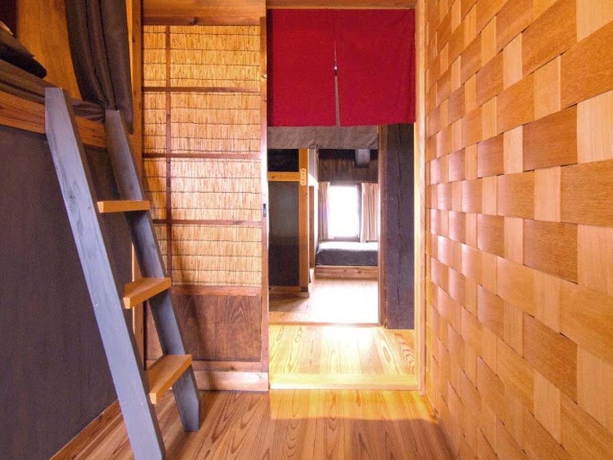 بيت شباب آند تاتامي بار أوتشيكوبار Uchiko المظهر الخارجي الصورة